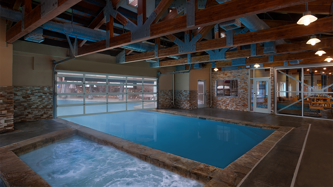 Indoor/Outdoor Pool & Whirlpool Spa